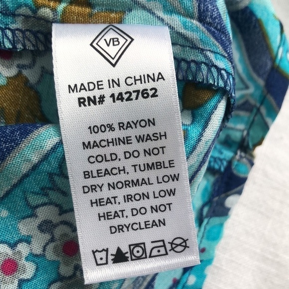 Vera Bradley Blue Daisy Paisley Flutter Sleeve V Neck Pullover Size S NWT - Picture 6 of 9